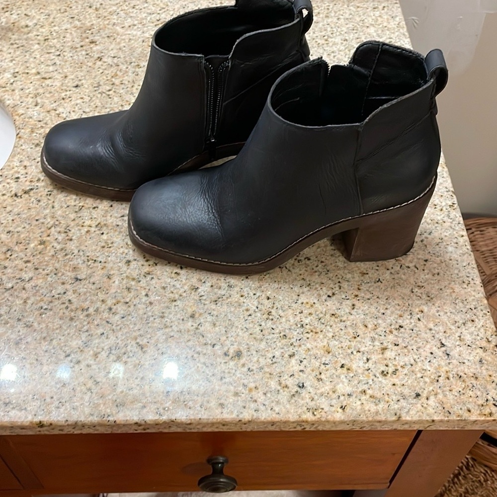 Crown Vintage Black Ankle Boots with Chunky Heel